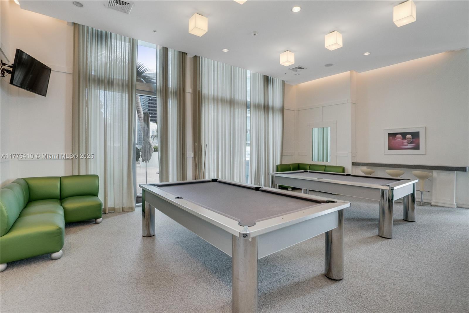 IVY CONDO - Residential Lease