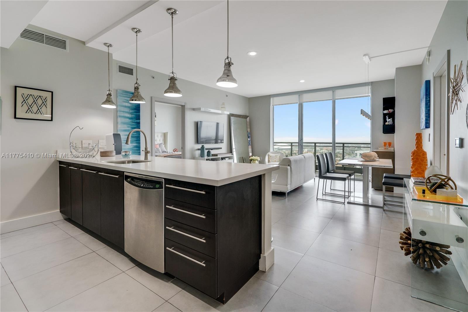Rental Property at 90 Sw 3rd St 4308, Miami, Broward County, Florida - Bedrooms: 2 
Bathrooms: 2  - $4,375 MO.