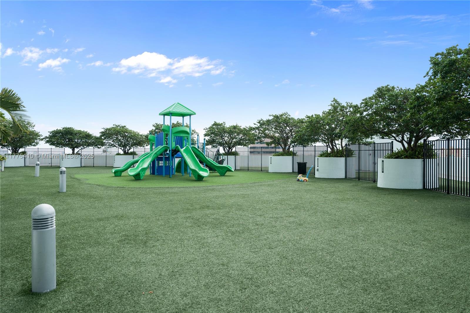 IVY CONDO - Residential Lease