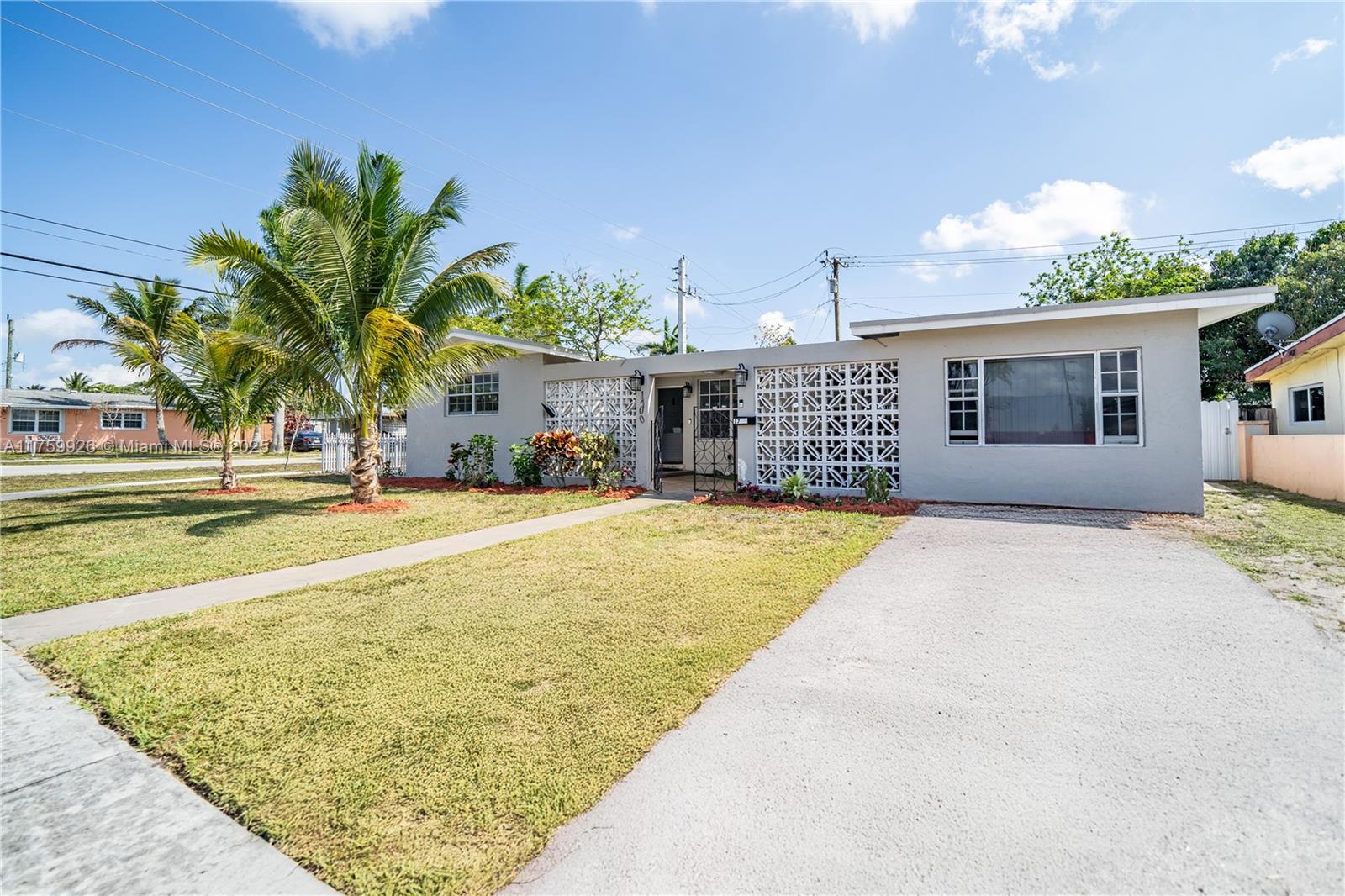 Property for Sale at 1700 Nw 171st Ter, Miami Gardens, Broward County, Florida - Bedrooms: 4 
Bathrooms: 3  - $550,000