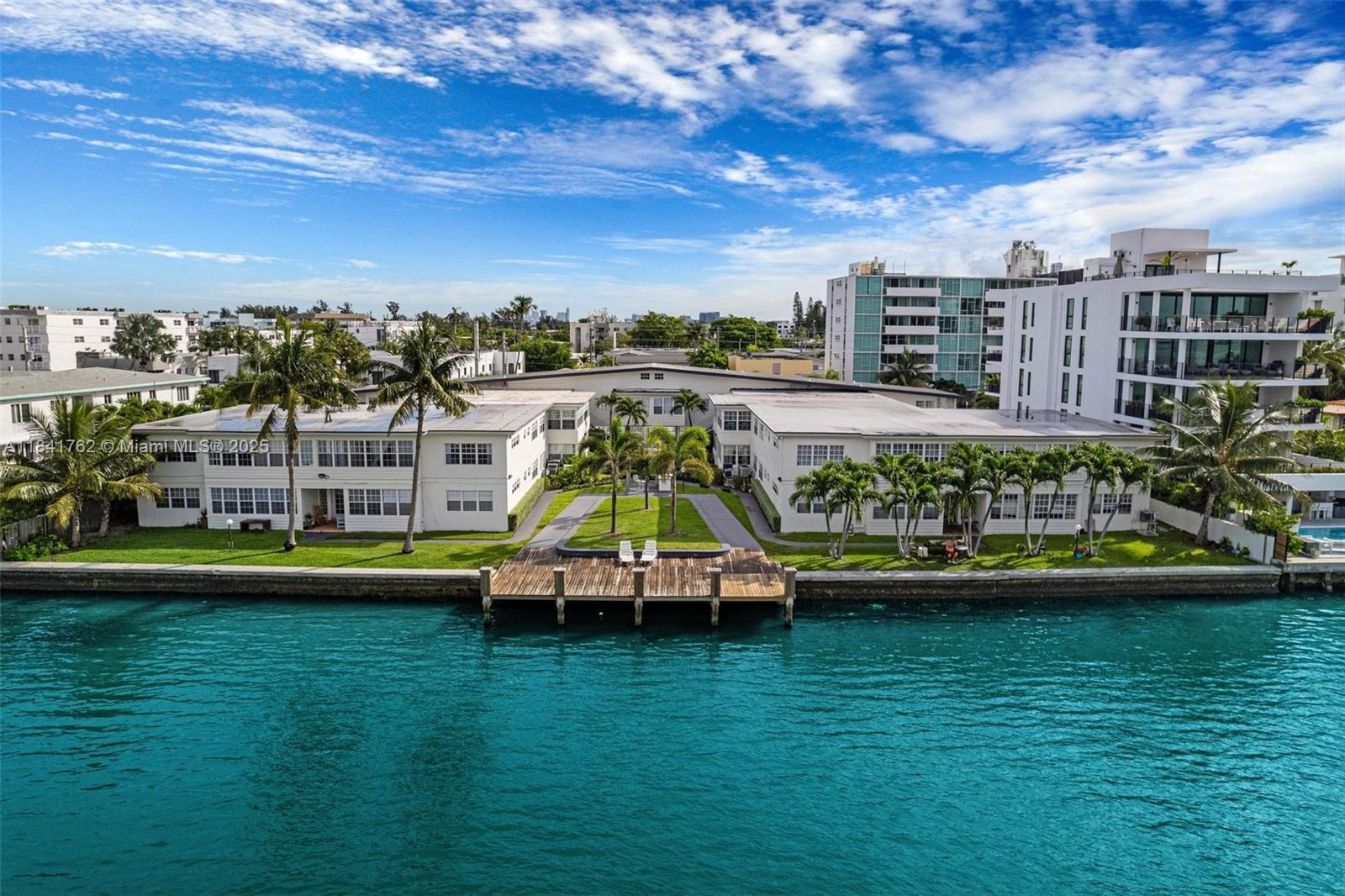 1940 Bay Dr