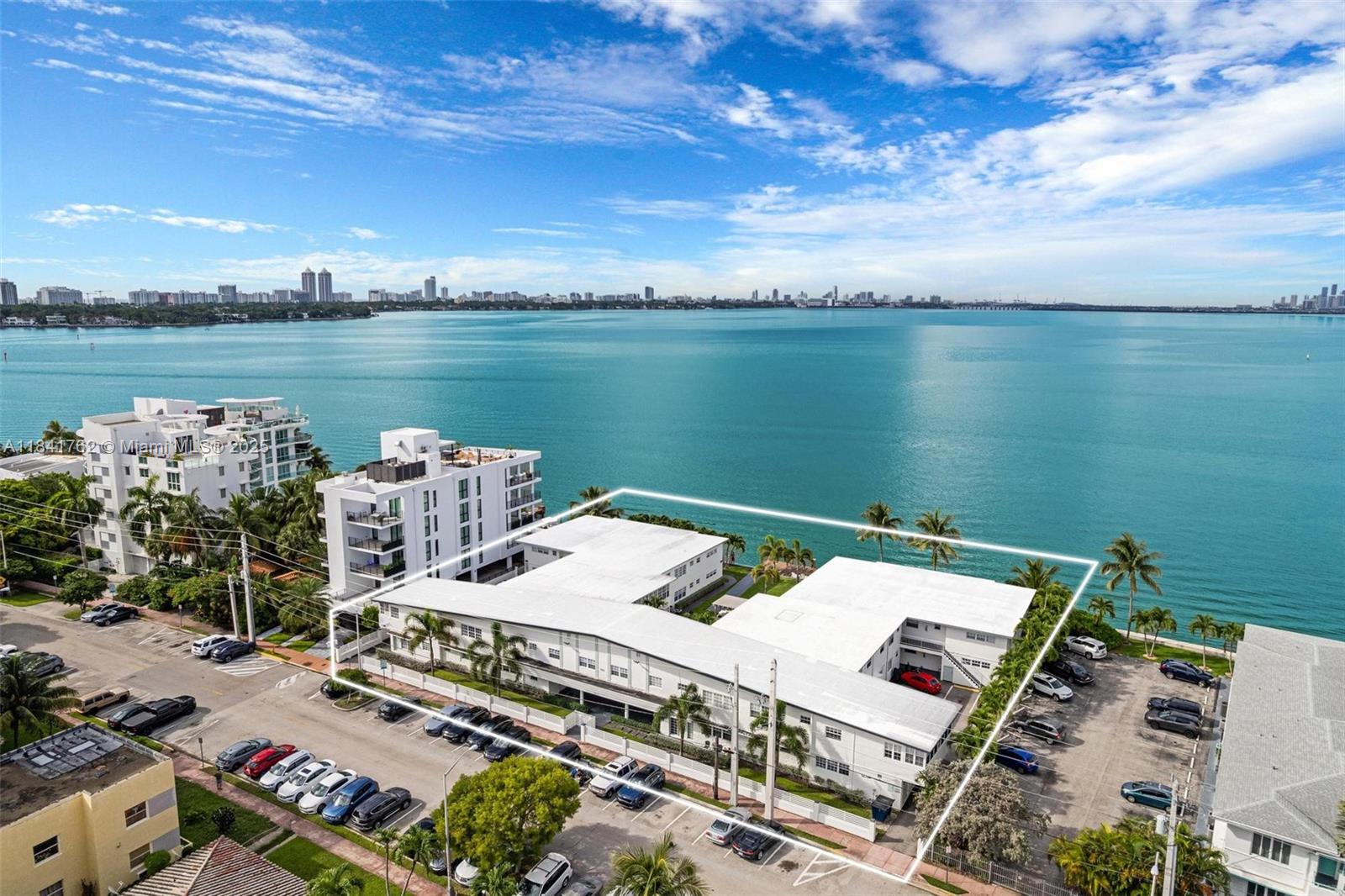 1940 Bay Dr