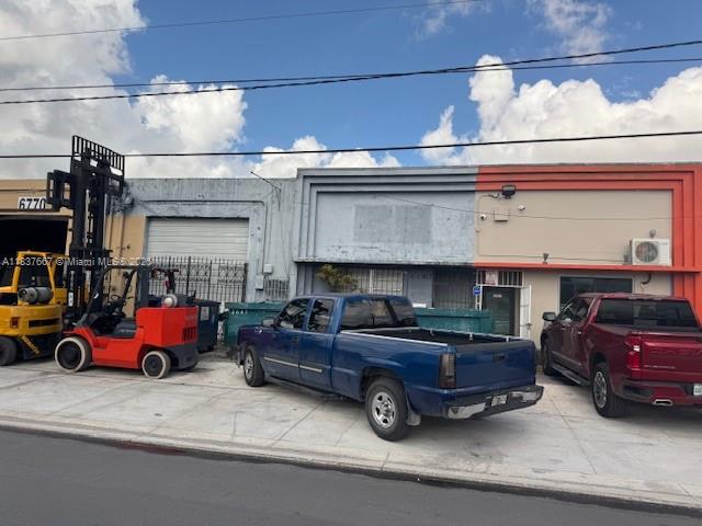 6780 NW 37th Ave