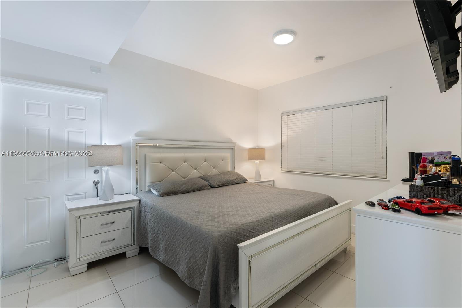 VITRAN AT NARANJA ESTATES - Residential