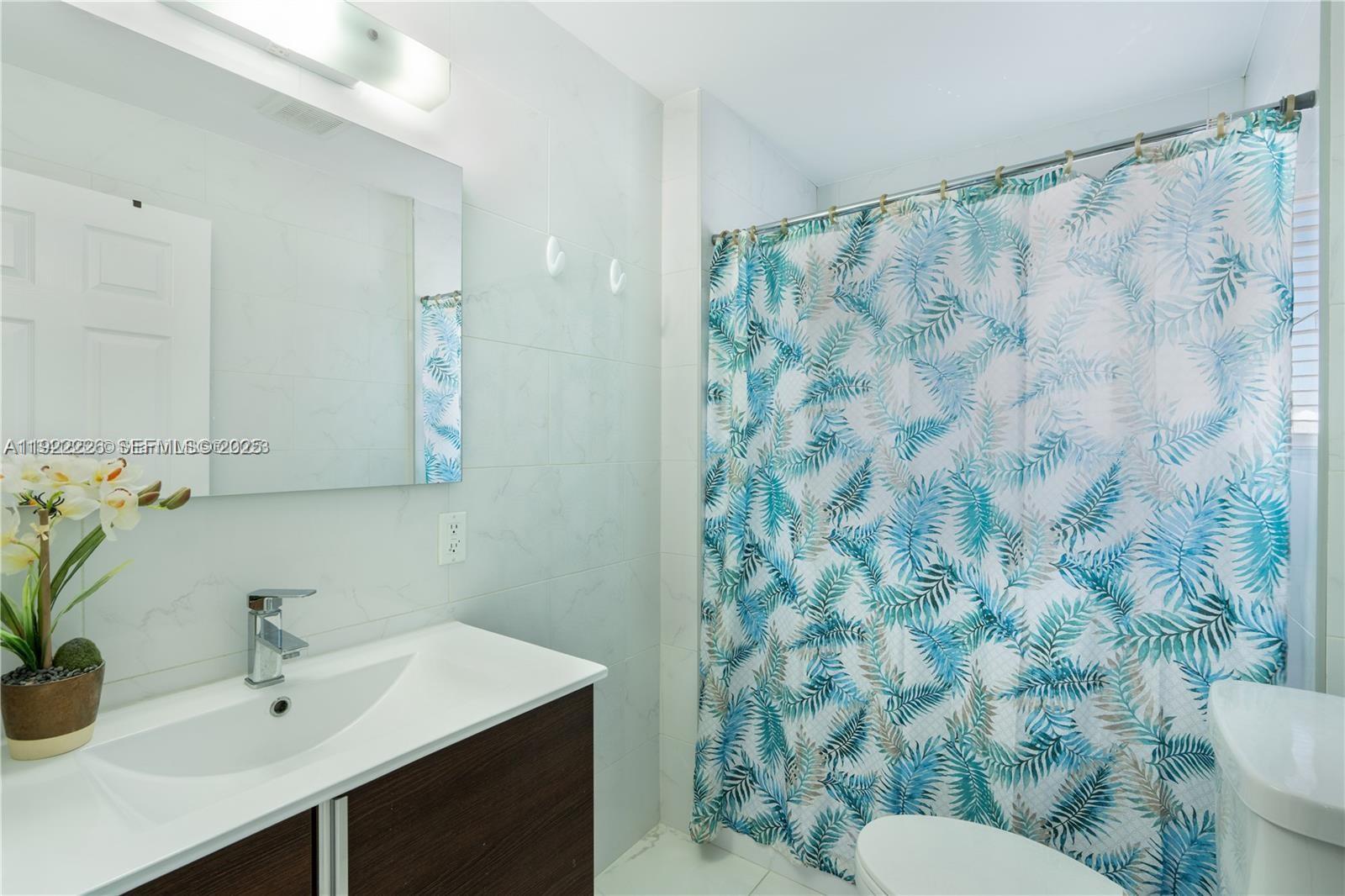 VITRAN AT NARANJA ESTATES - Residential