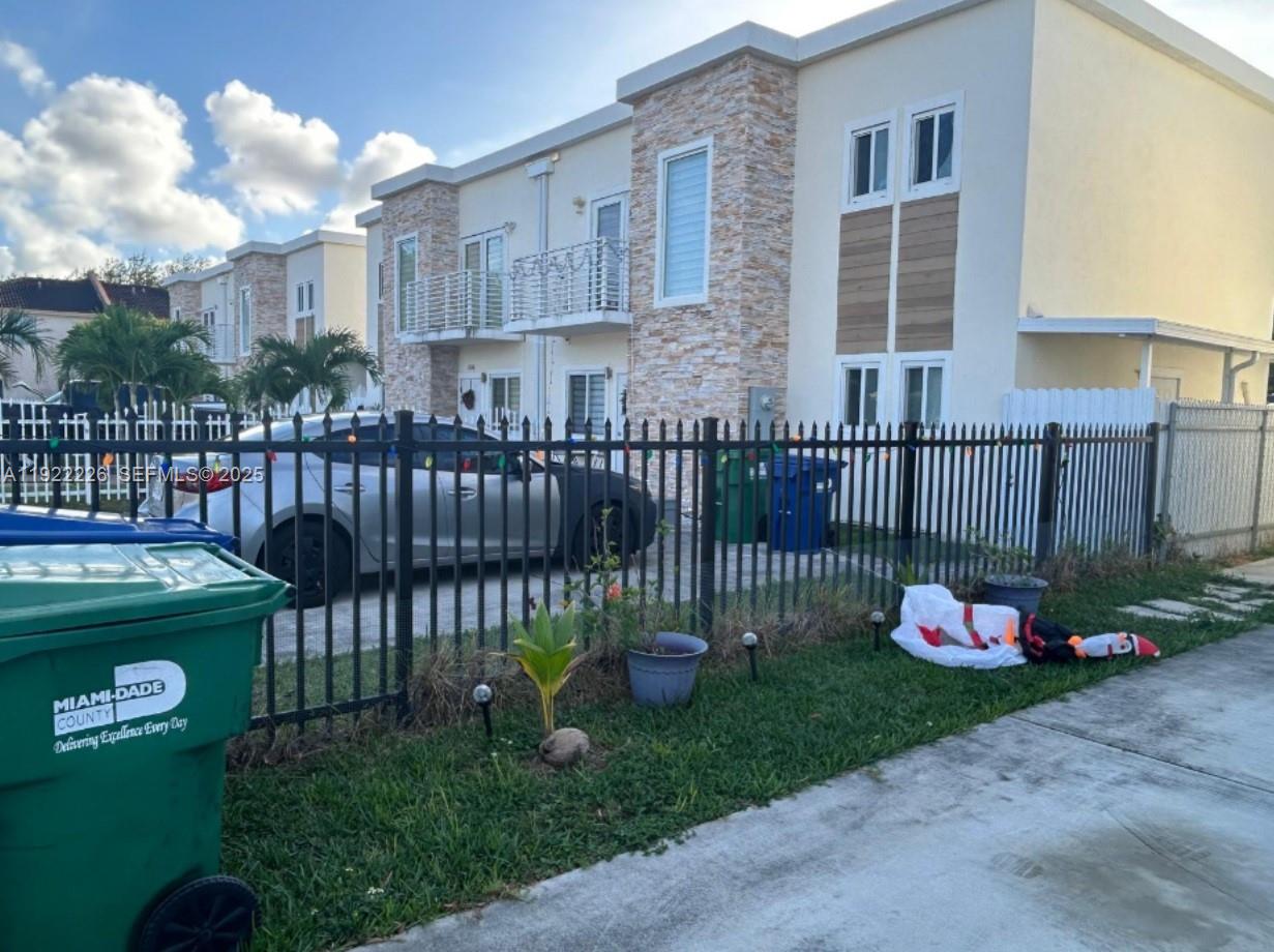 VITRAN AT NARANJA ESTATES - Residential