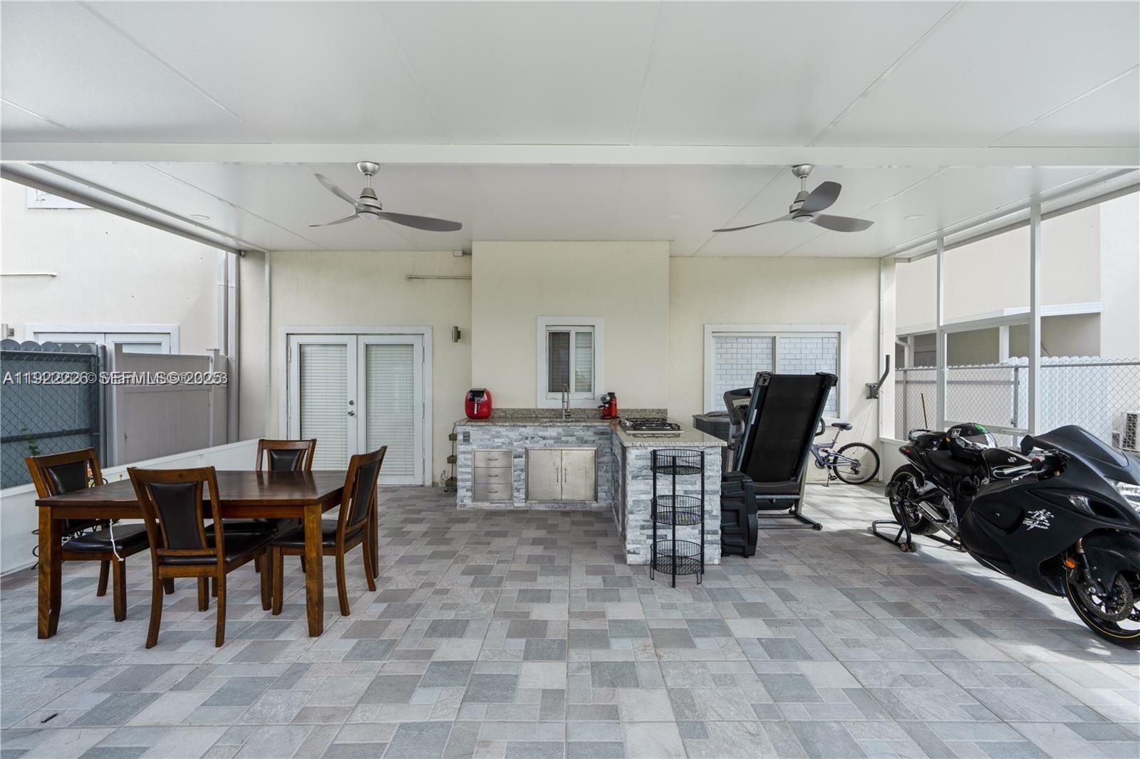 VITRAN AT NARANJA ESTATES - Residential