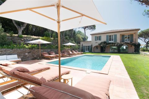 Photo of Saint Anne Parma, Dunedin, FL (MLS # A11916007)