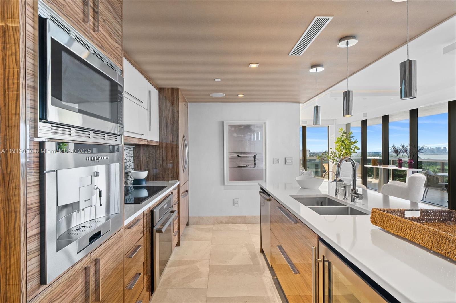 MEI CONDO - Residential