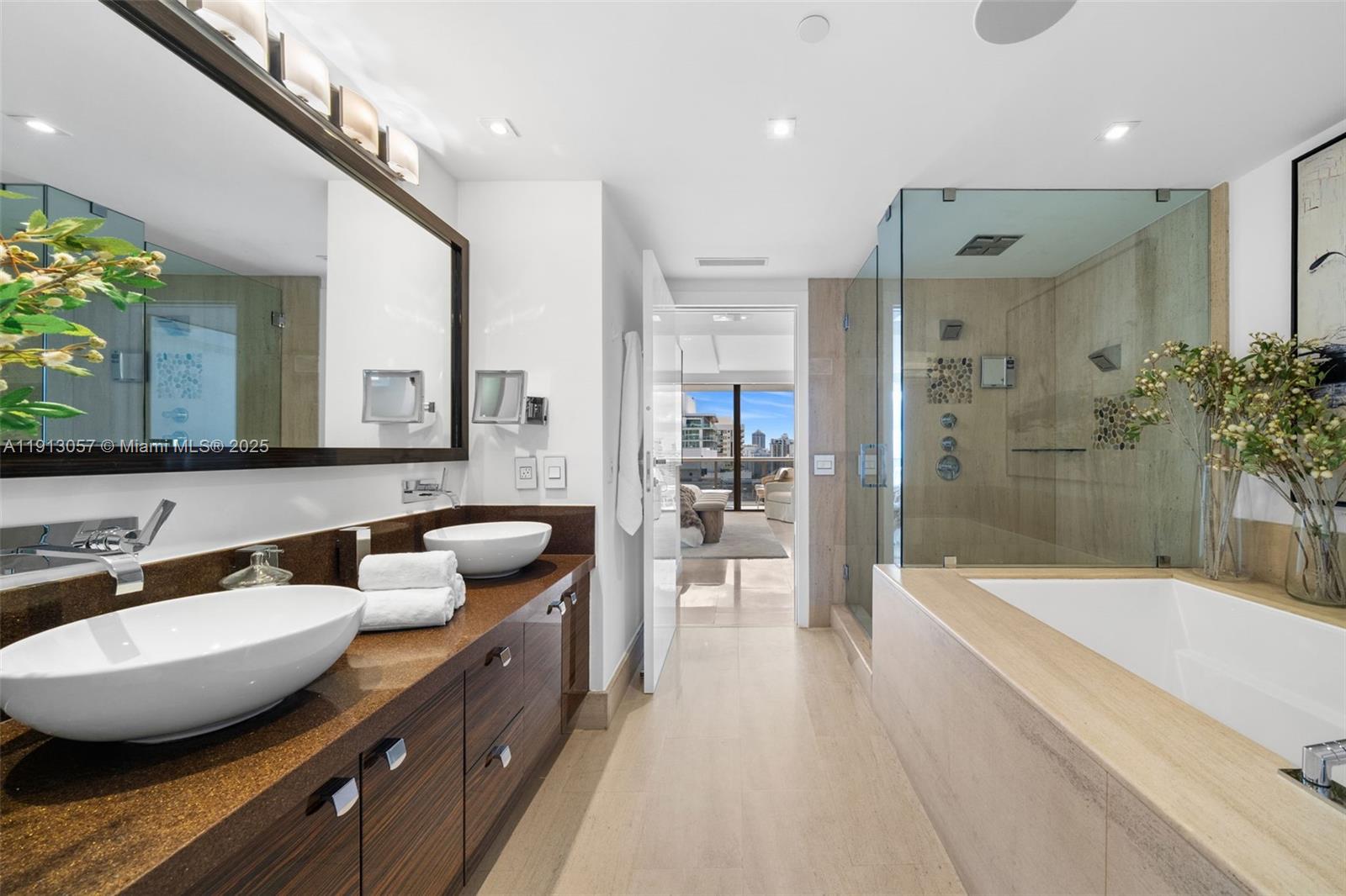 MEI CONDO - Residential