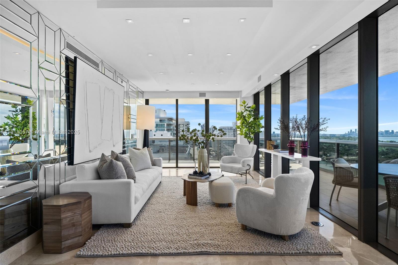 MEI CONDO - Residential