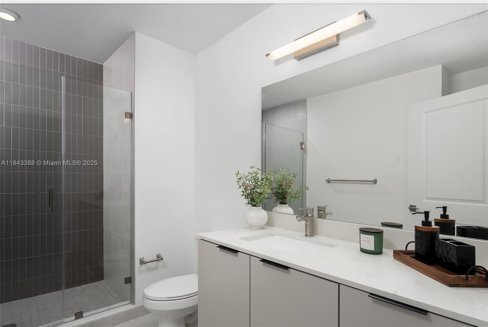 NASSAU POINT - Residential Lease