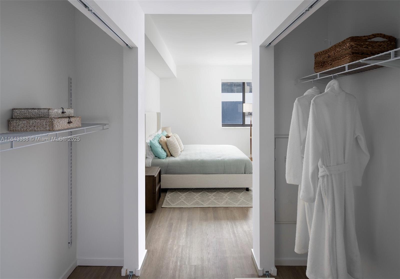 NASSAU POINT - Residential Lease