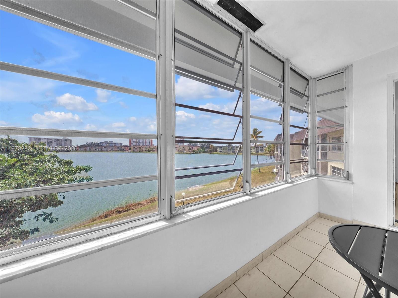 THIRD HORIZONS CONDO - Residential