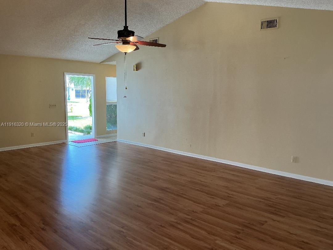 DUCKWOOD - Residential