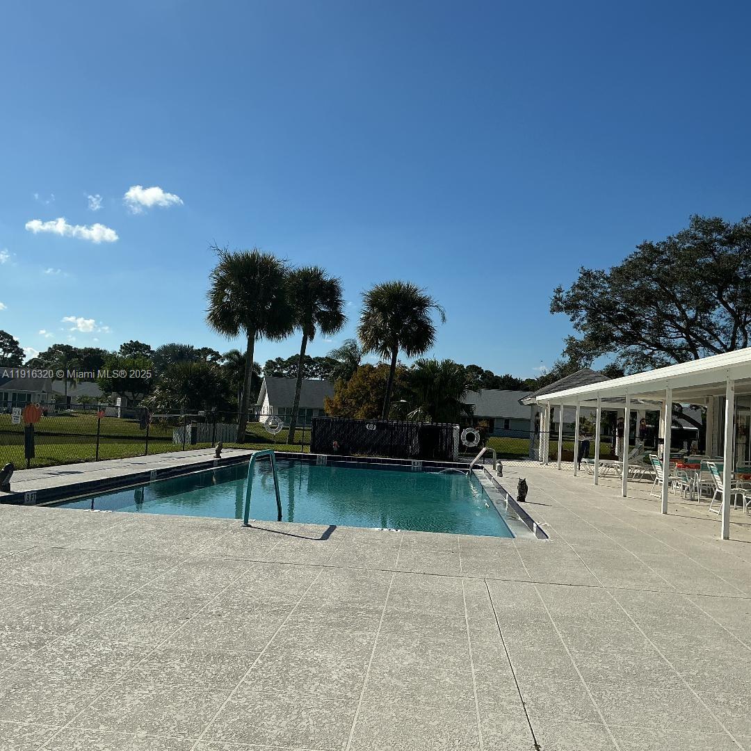 DUCKWOOD - Residential