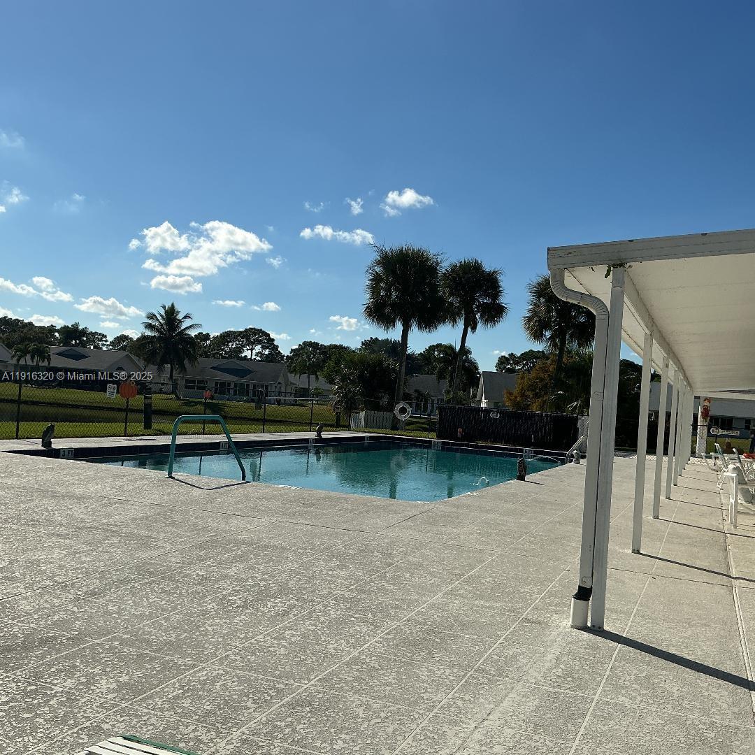 DUCKWOOD - Residential