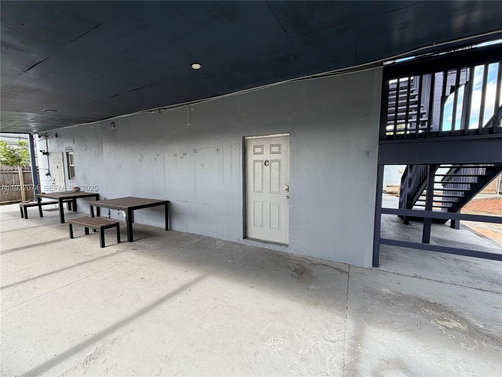 Photo of 808 NW 19th St #D, Fort Lauderdale, FL 33311 (MLS # A11932074)