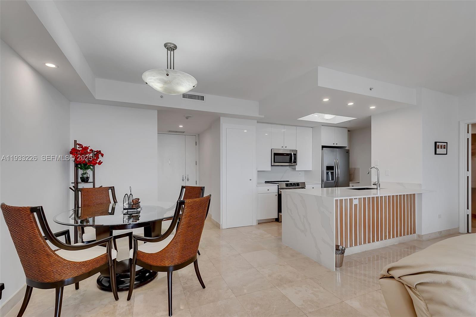 THREE TEQUESTA POINT COND - Residential Lease