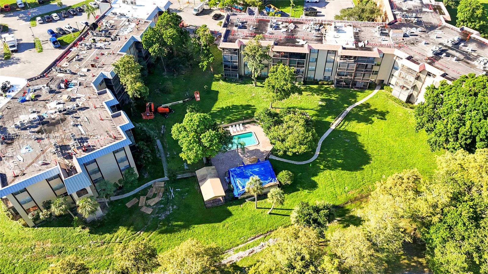 INVERRARY COUNTRY CLUB - Residential