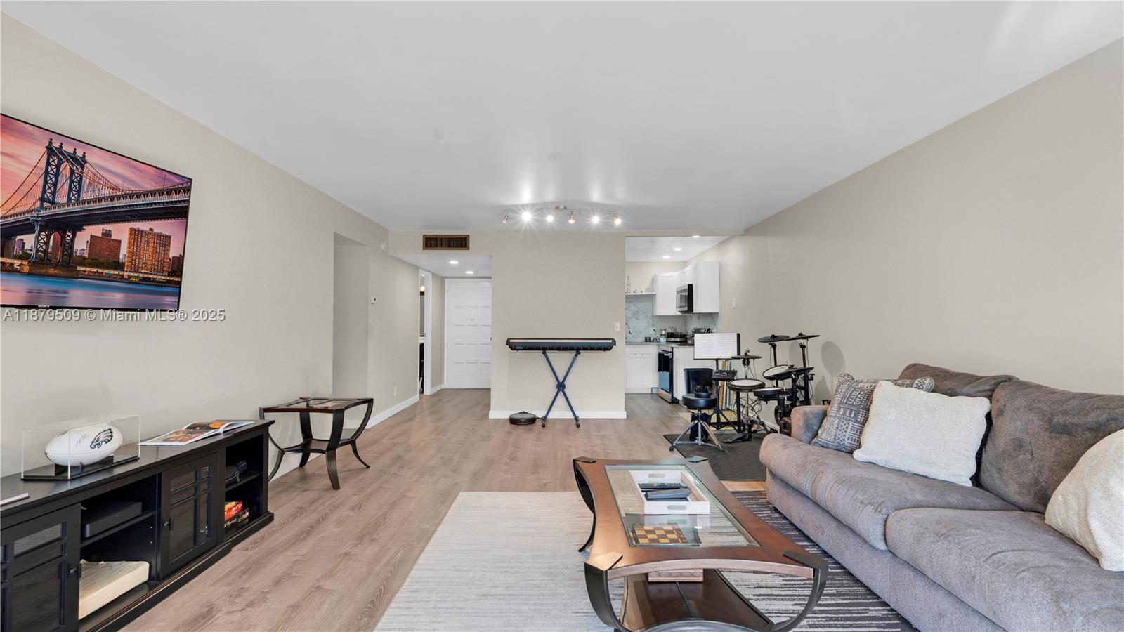 INVERRARY COUNTRY CLUB - Residential