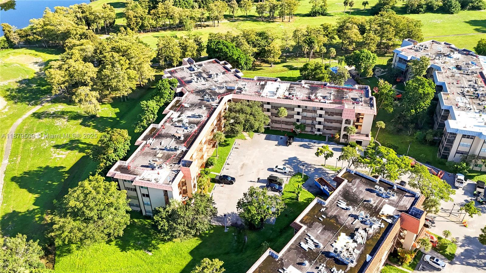 INVERRARY COUNTRY CLUB - Residential