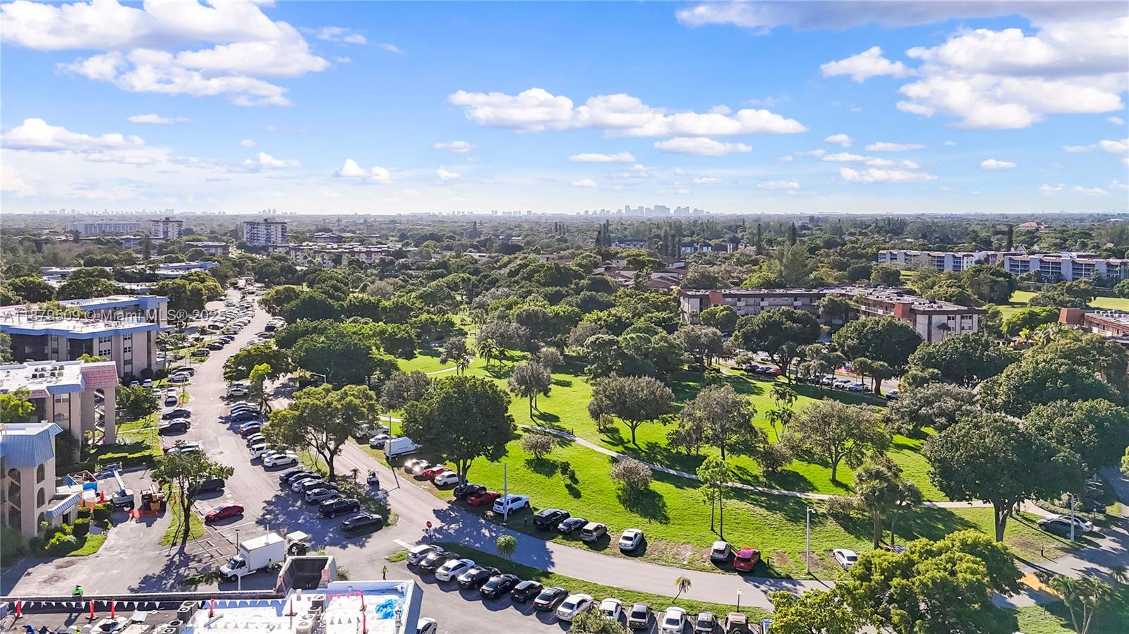 INVERRARY COUNTRY CLUB - Residential