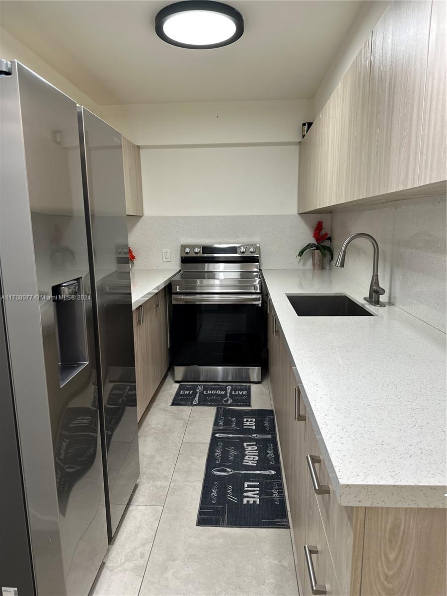 Rental Property at 1251 Ne 108th St 810, Miami, Broward County, Florida - Bedrooms: 2 
Bathrooms: 1  - $1,900 MO.