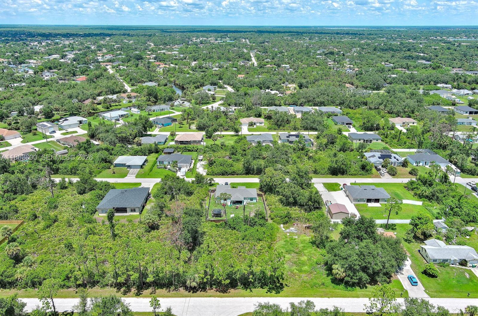 Port Charlotte - Land