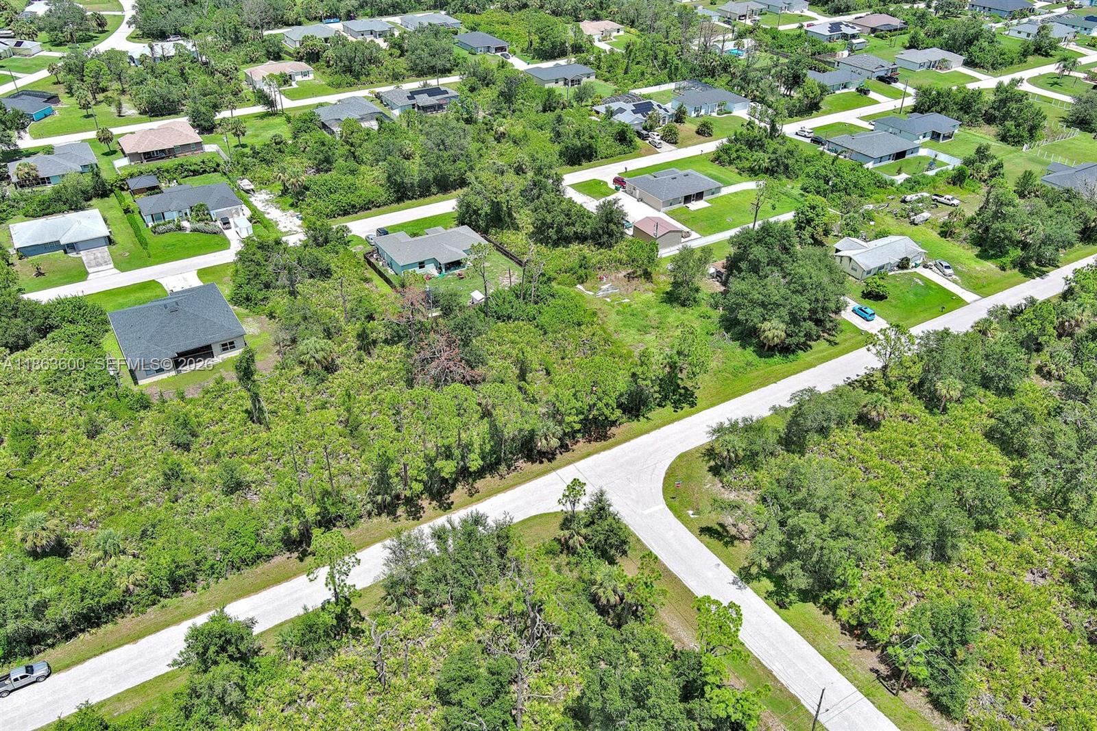 Port Charlotte - Land