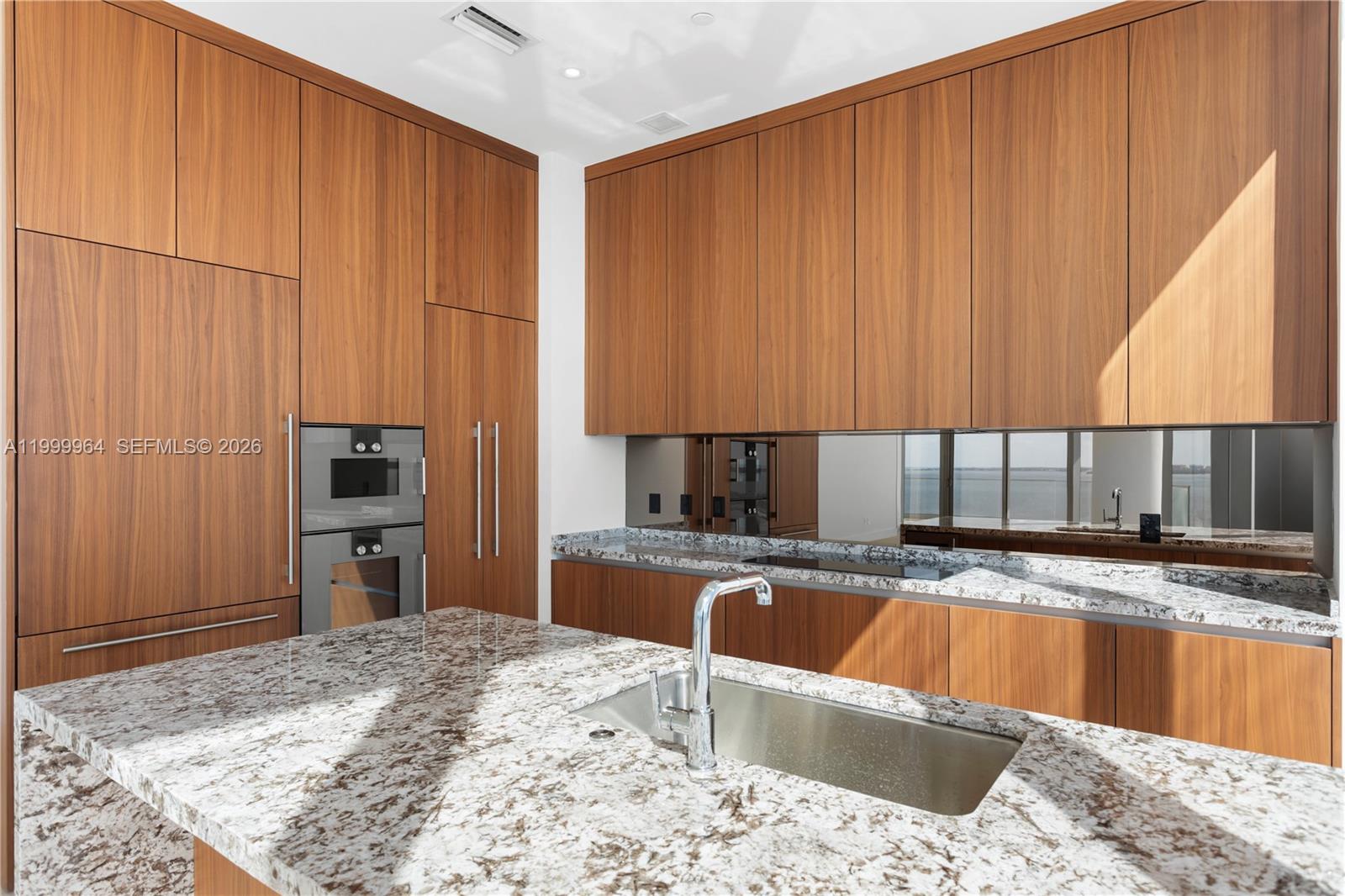 UNA RESIDENCES - Residential