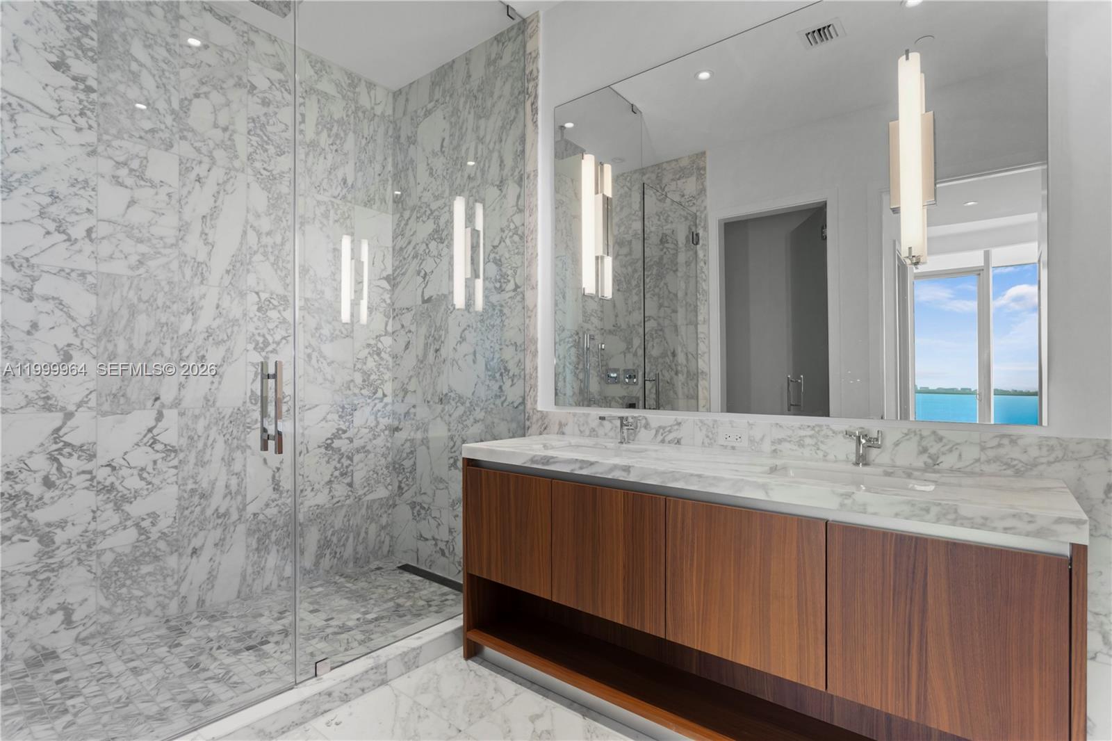 UNA RESIDENCES - Residential