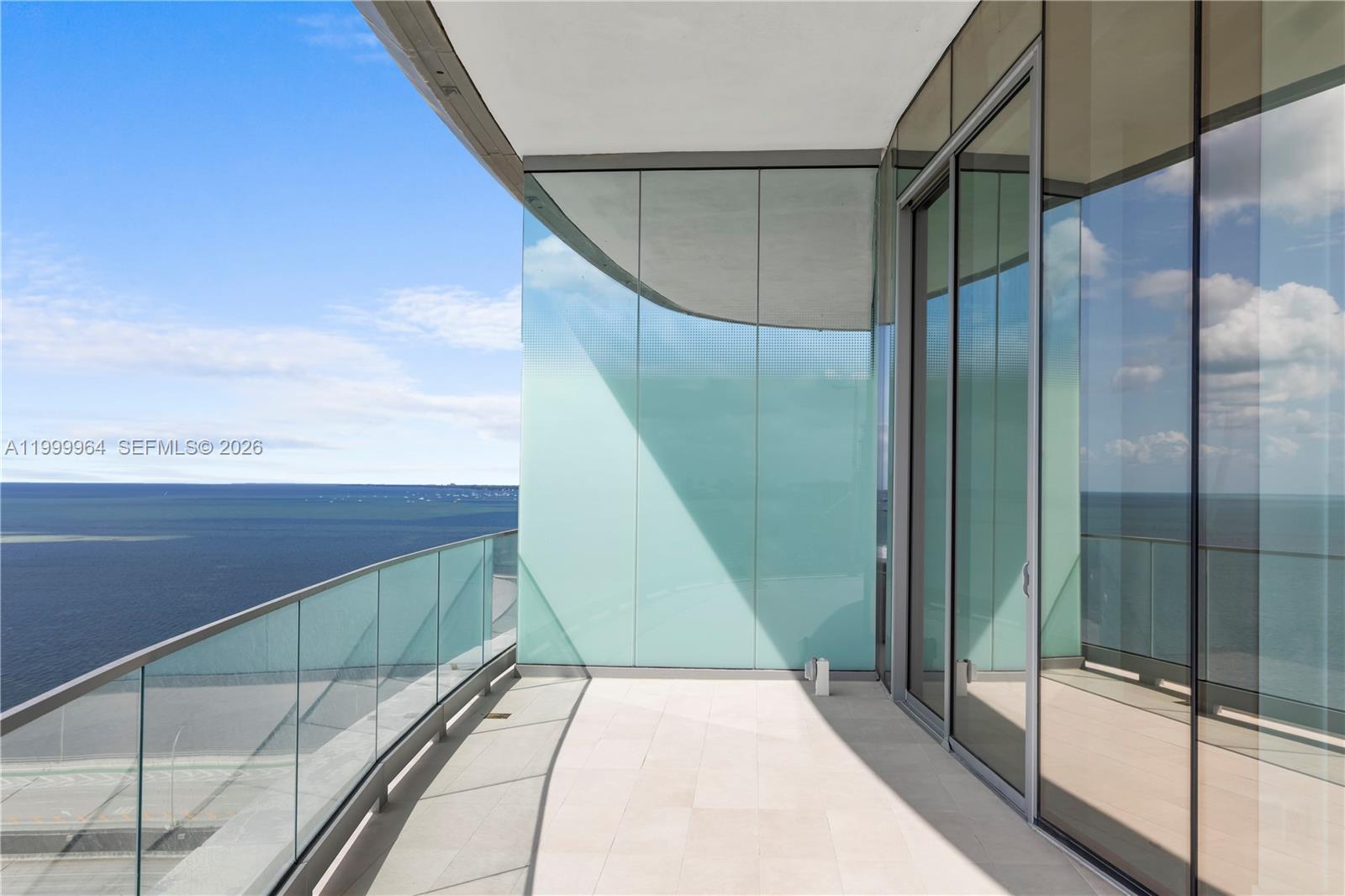 UNA RESIDENCES - Residential