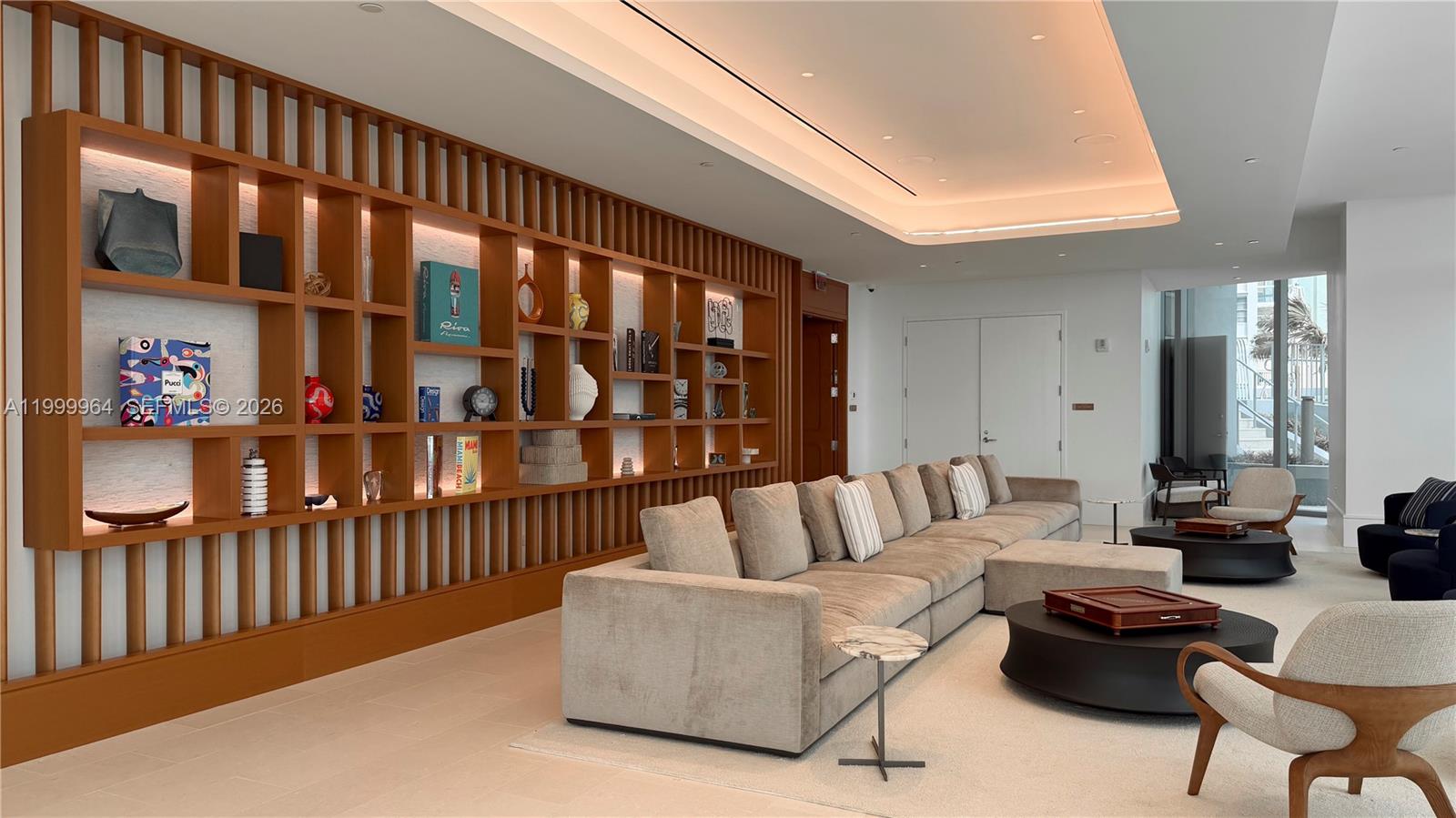 UNA RESIDENCES - Residential