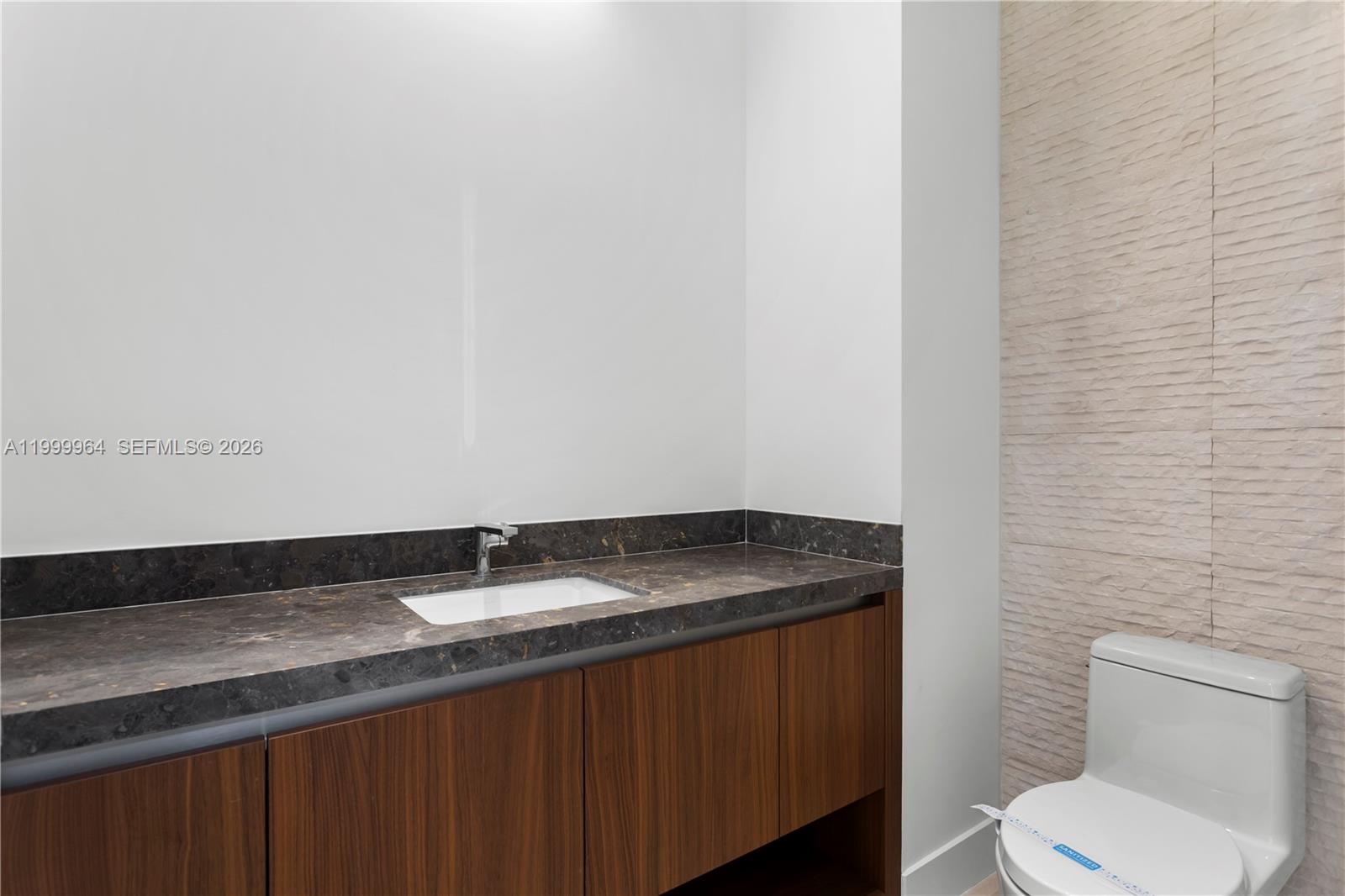 UNA RESIDENCES - Residential