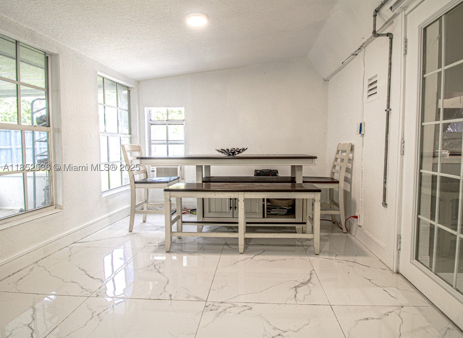 5601 SW 38th St, Davie FL 33314