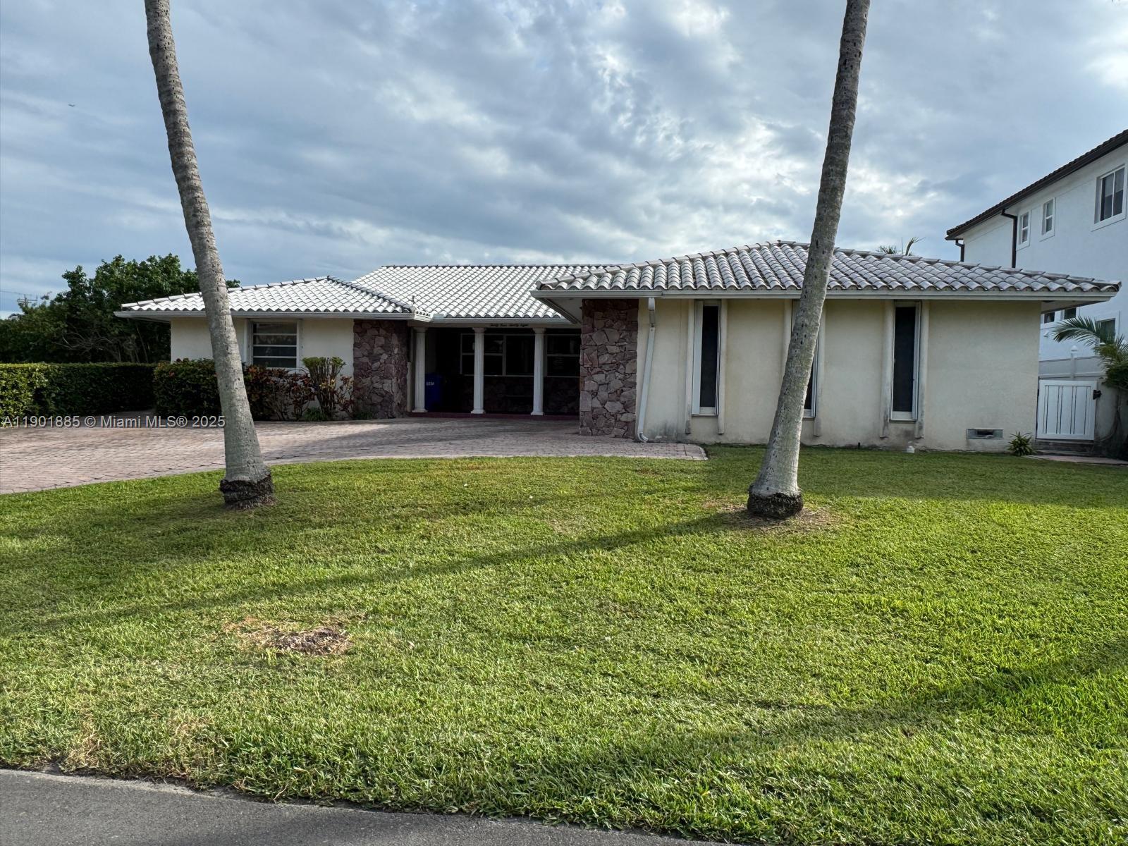 EASTERN SHORES 1ST ADDN - Residential