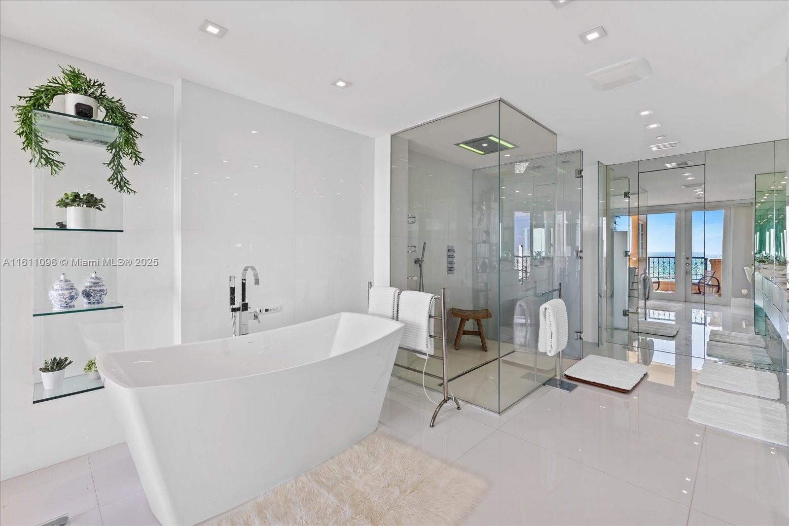 OCEANSIDE @ FISHER ISL CO - Residential