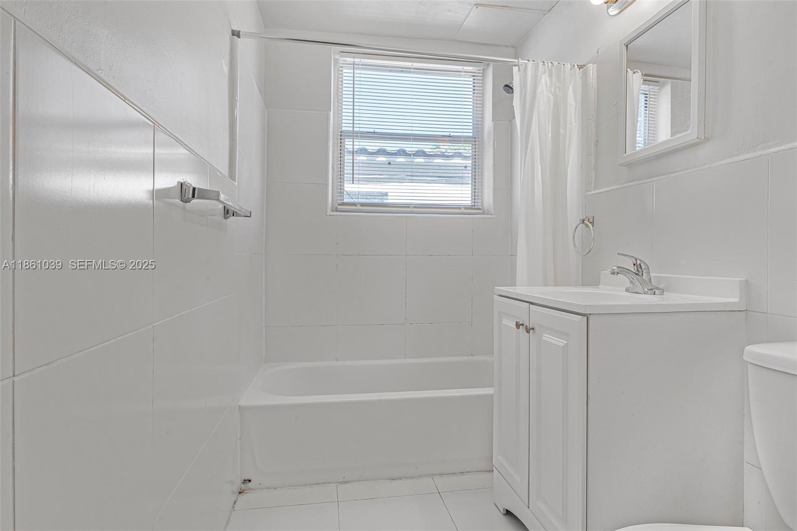 BISCAYNE BCH SUB - Residential Income