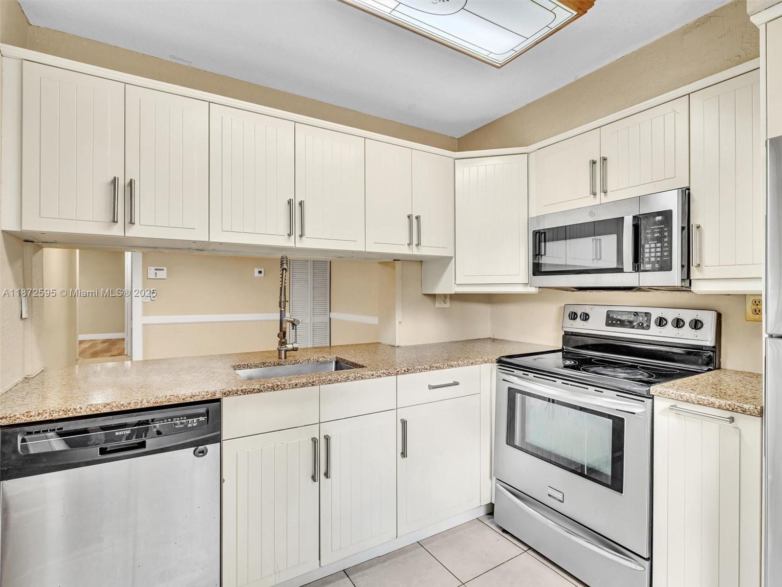 GARDENS NORTH NINE CONDO - Residential Lease