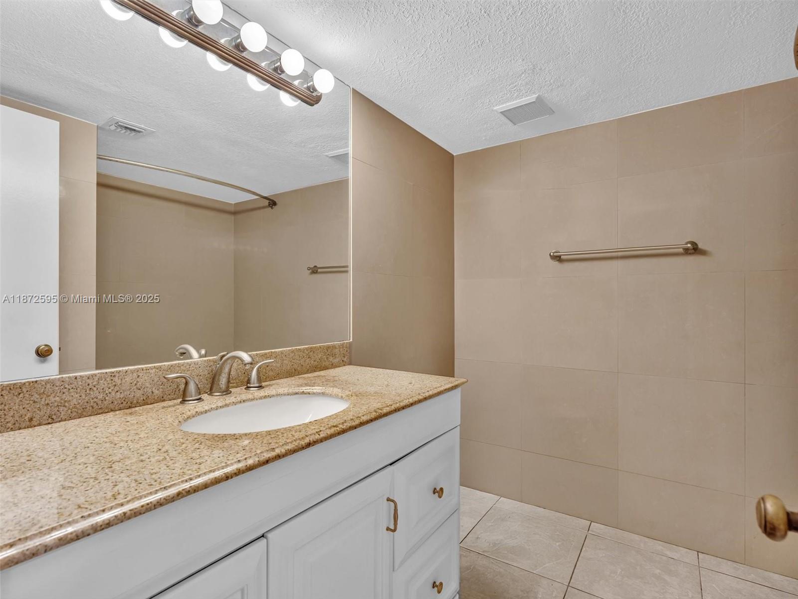 GARDENS NORTH NINE CONDO - Residential Lease