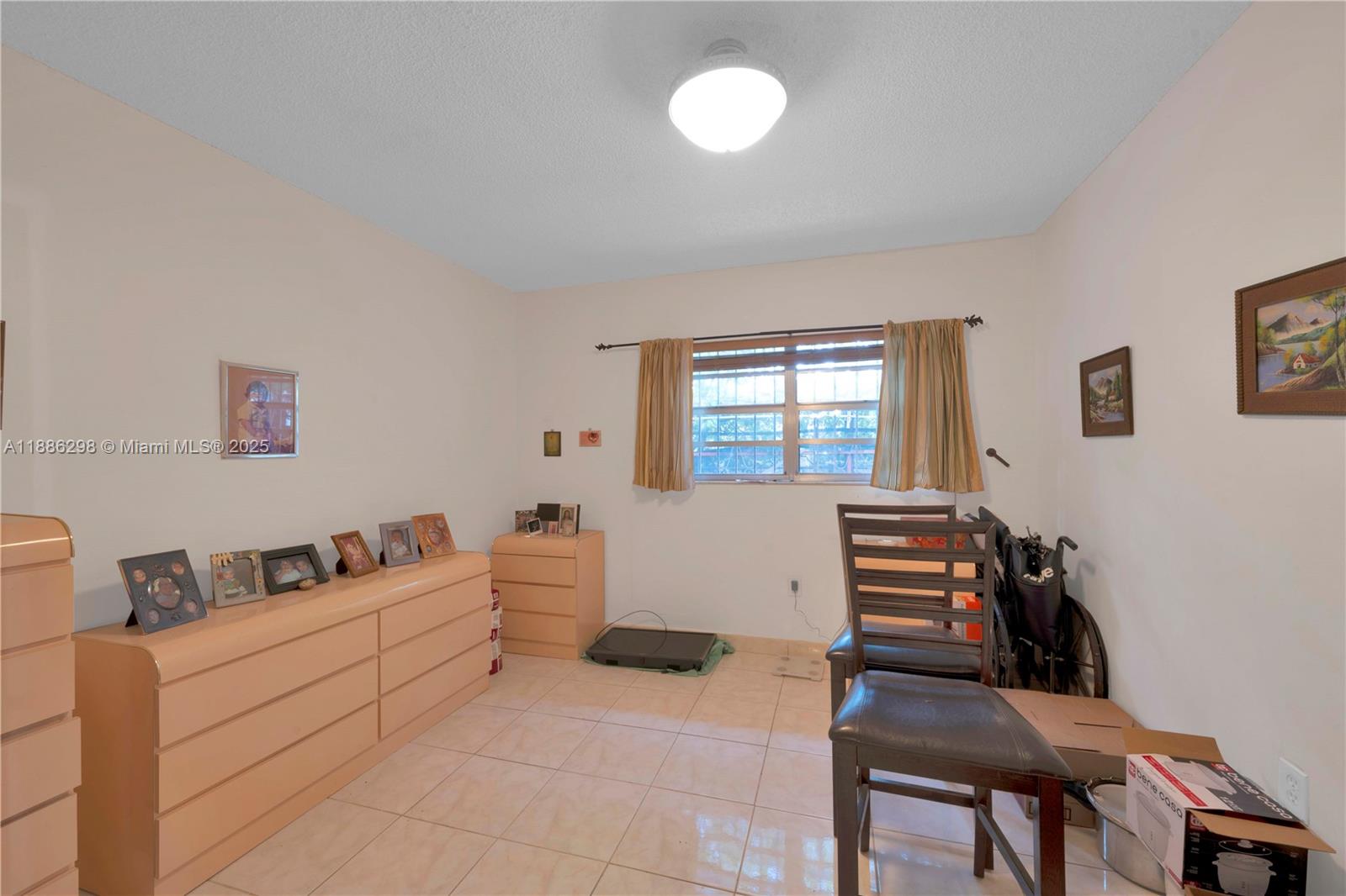 HIALEAH 3RD ADDN - Residential Lease