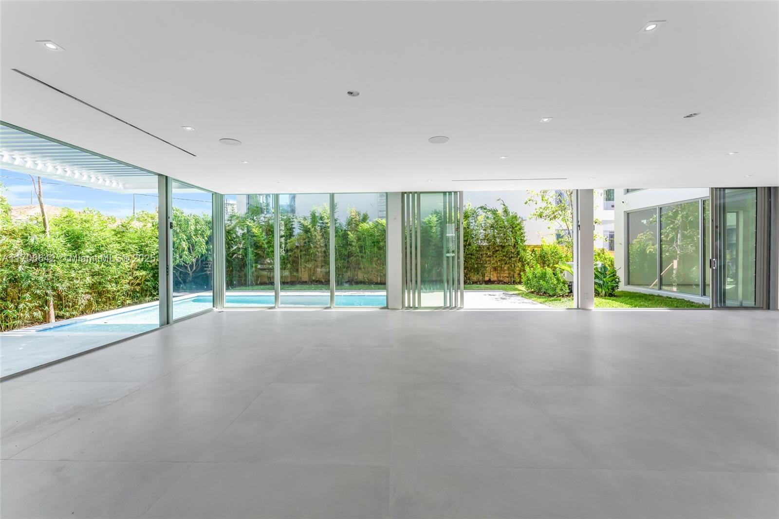 HOLLEMAN PARK - Residential