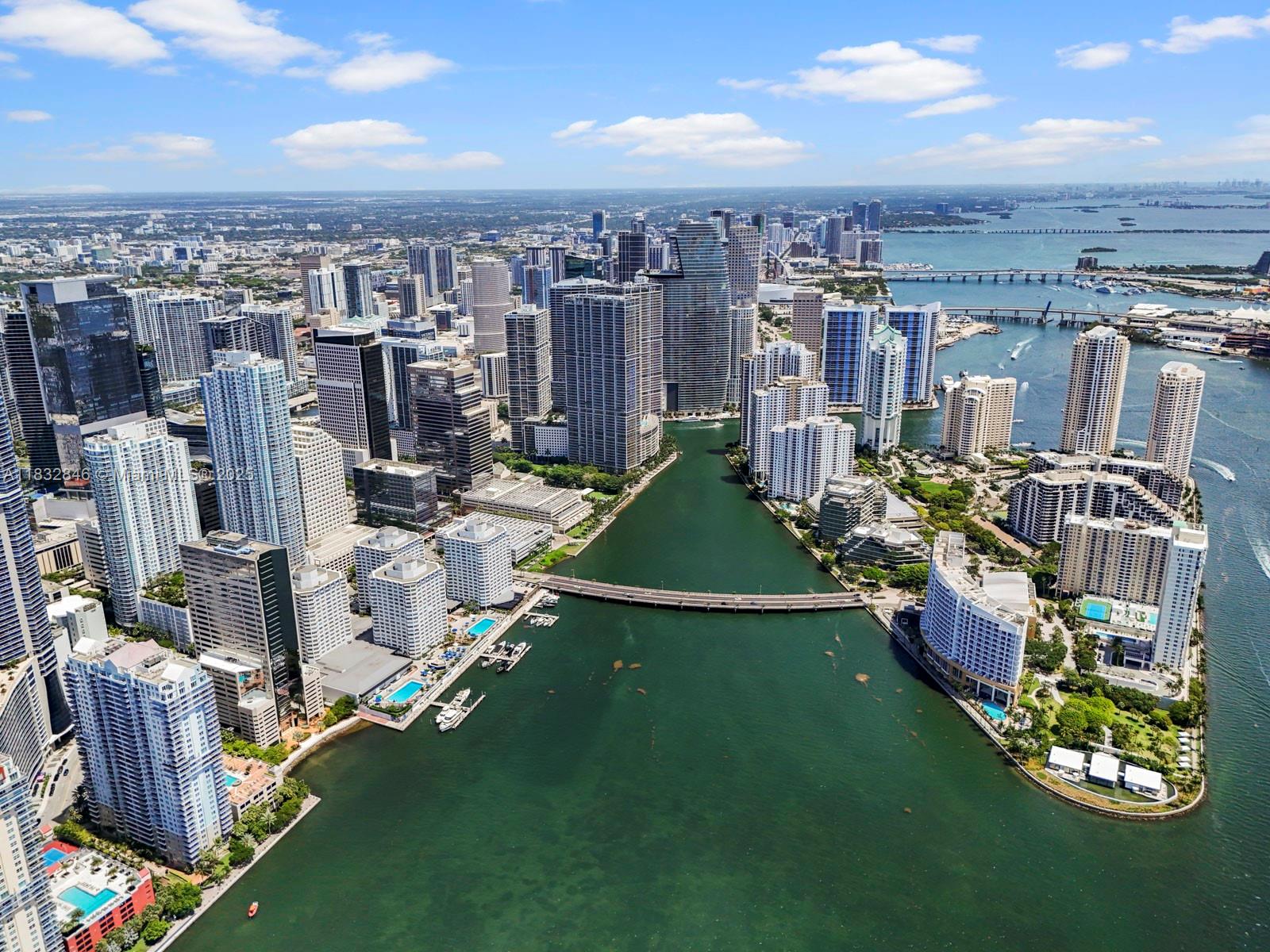 THE PLAZA 851 BRICKELL CO - Residential