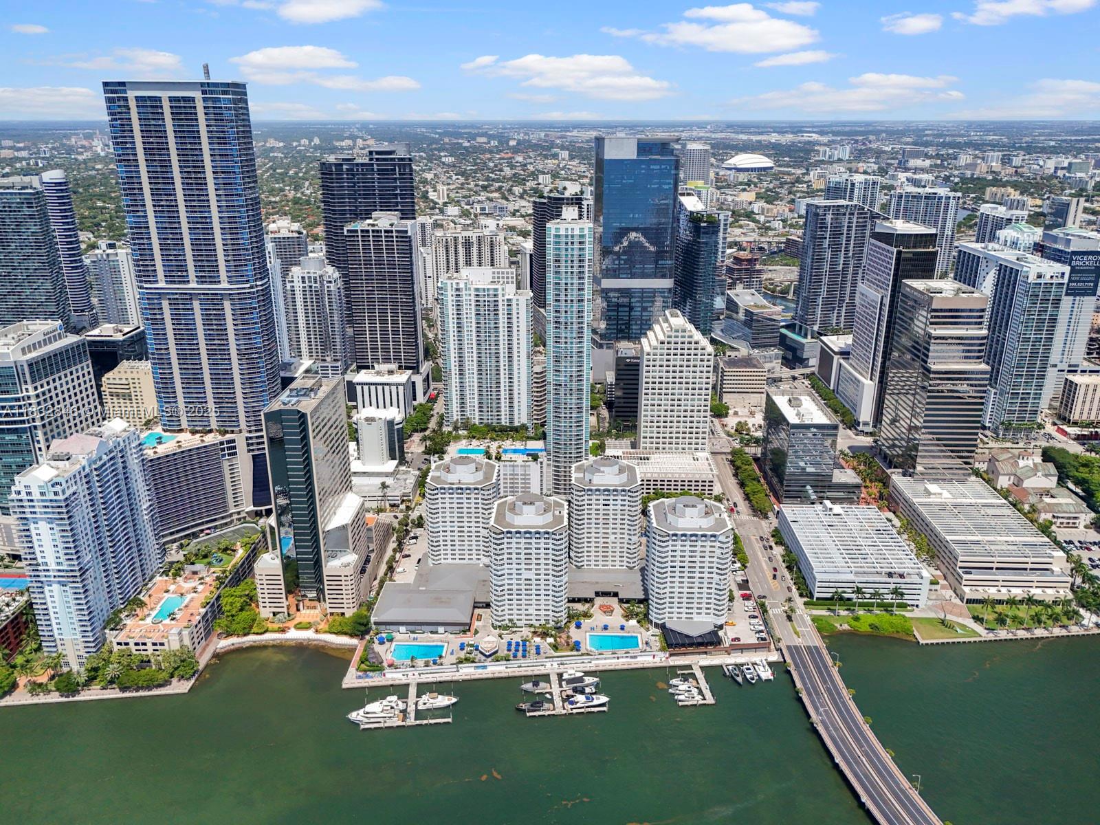 THE PLAZA 851 BRICKELL CO - Residential