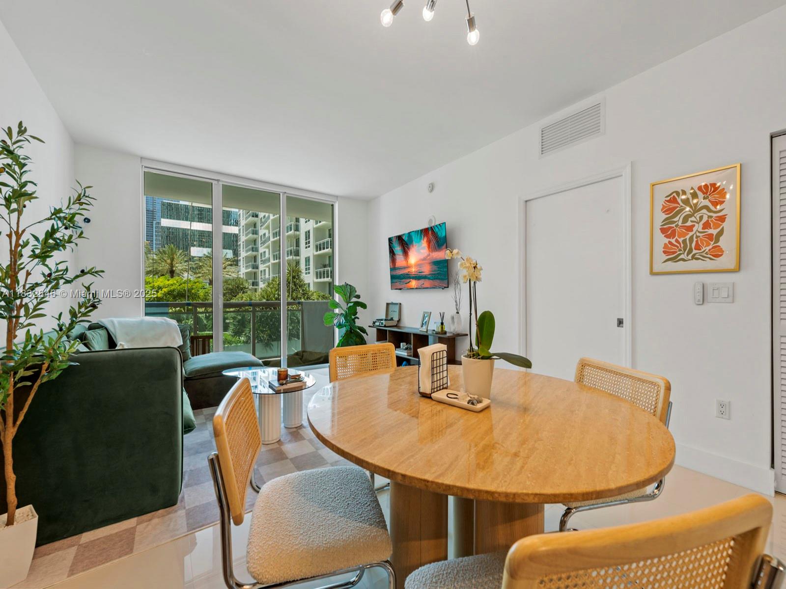 950 Brickell Bay Dr 1103