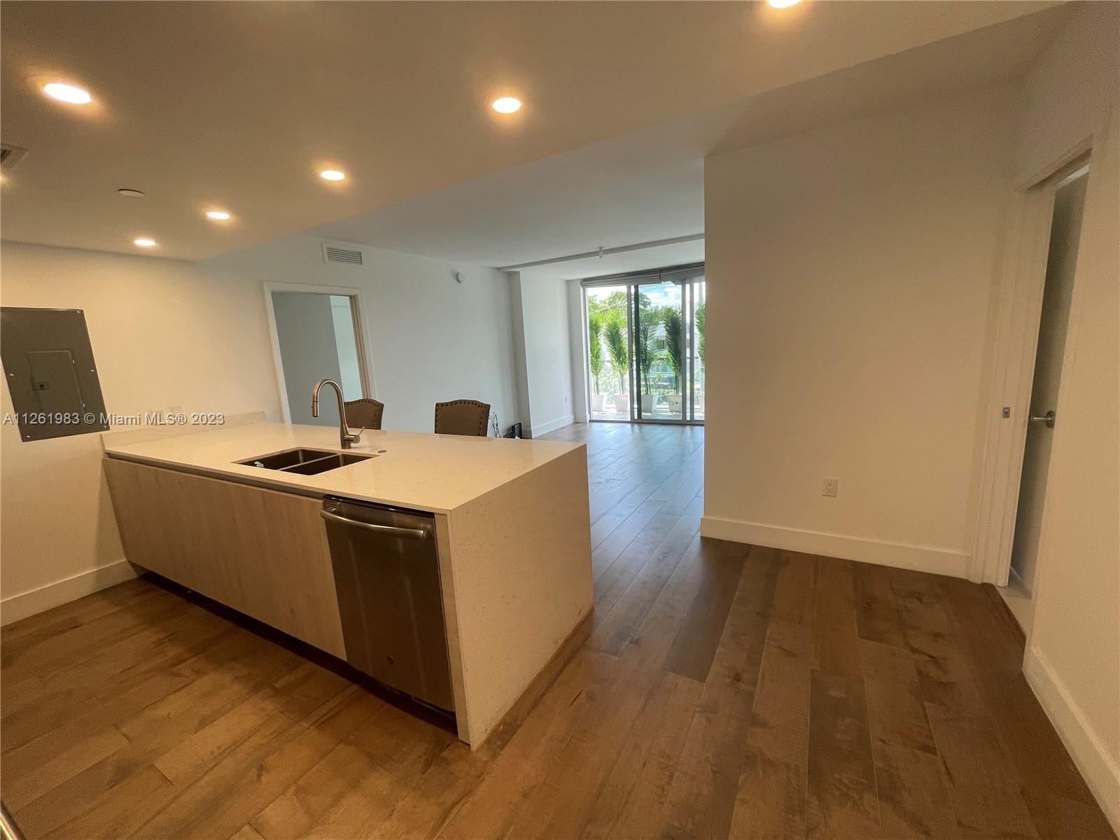 Photo 1 of 21 of 13800 Highland Dr 204 condo