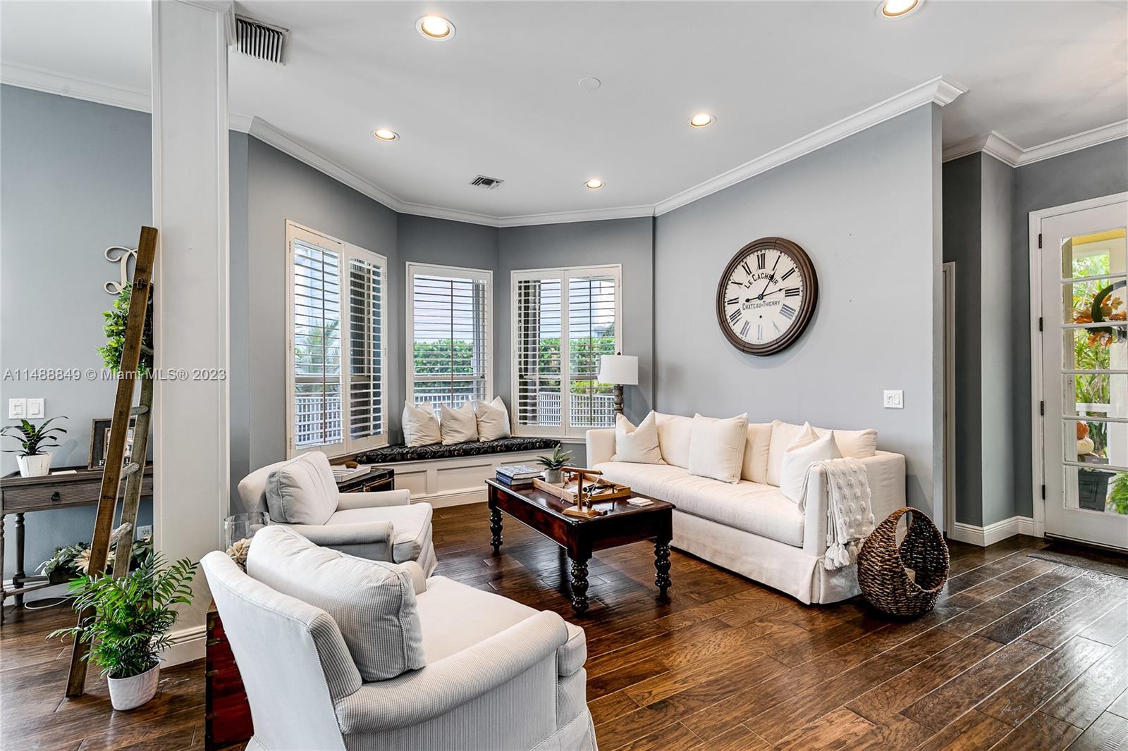 KEY WEST VILLAGE - Residential