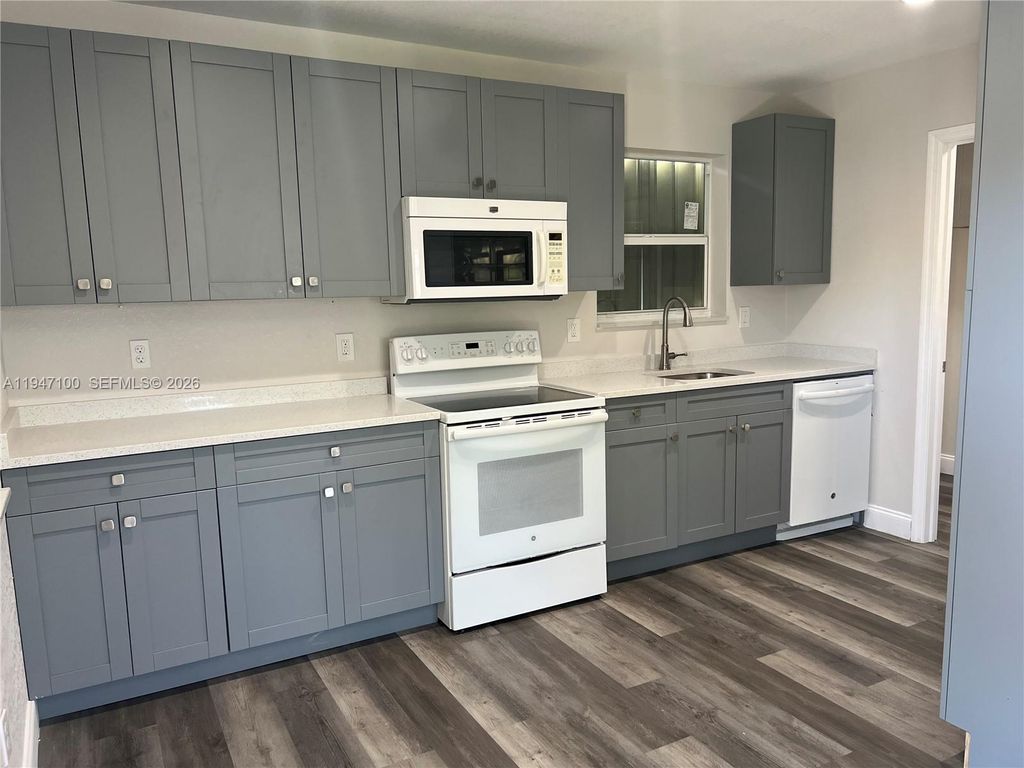 Photo of 2837 NW 8th St #2837, Fort Lauderdale, FL 33311 (MLS # A11947100)