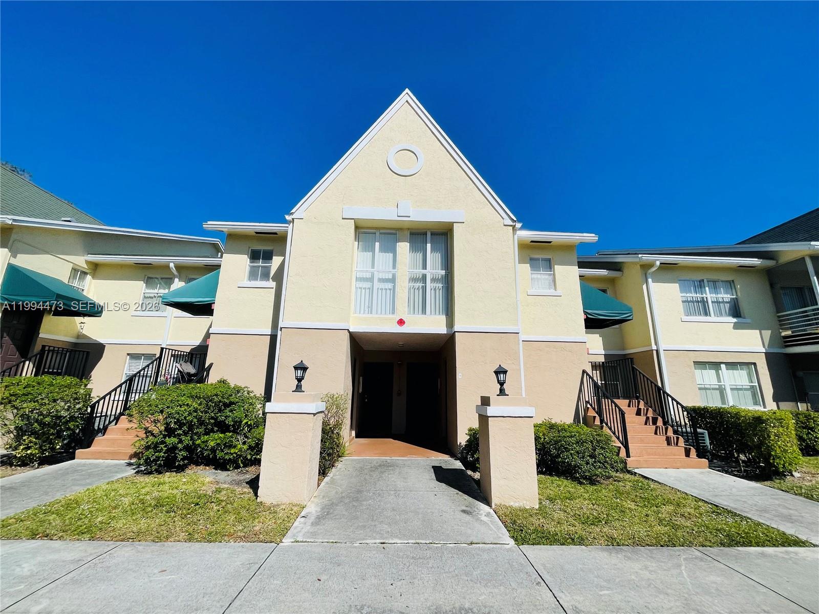 2829 N Course Dr 104